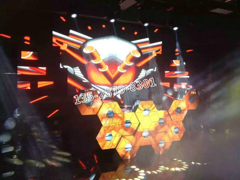 购买一块酒吧LED屏圆柱屏球形屏报价多少钱